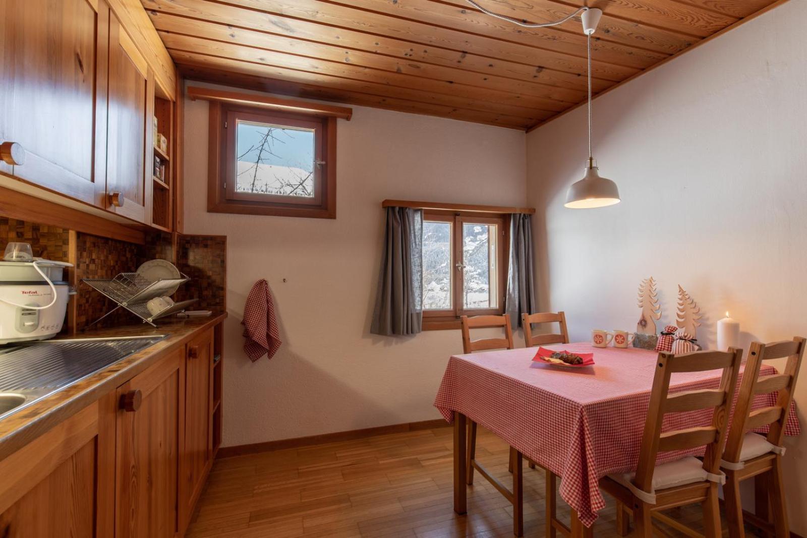 Chasa Curasch Appartement Scuol Buitenkant foto